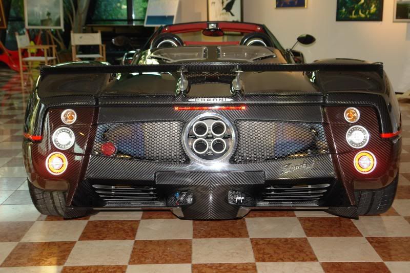 Pagani03.jpg