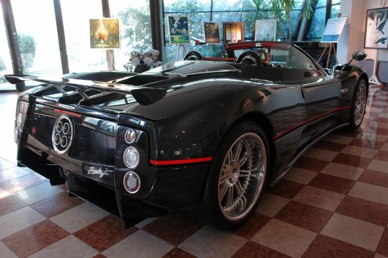 Pagani05.jpg