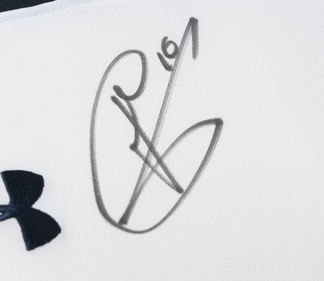 harry kane signed tottenham shirt