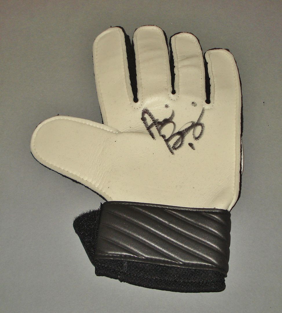 GENUINE HAND SIGNED AUTOGRAPH PHOTO FROM UP NORTH MEMORABILIA
