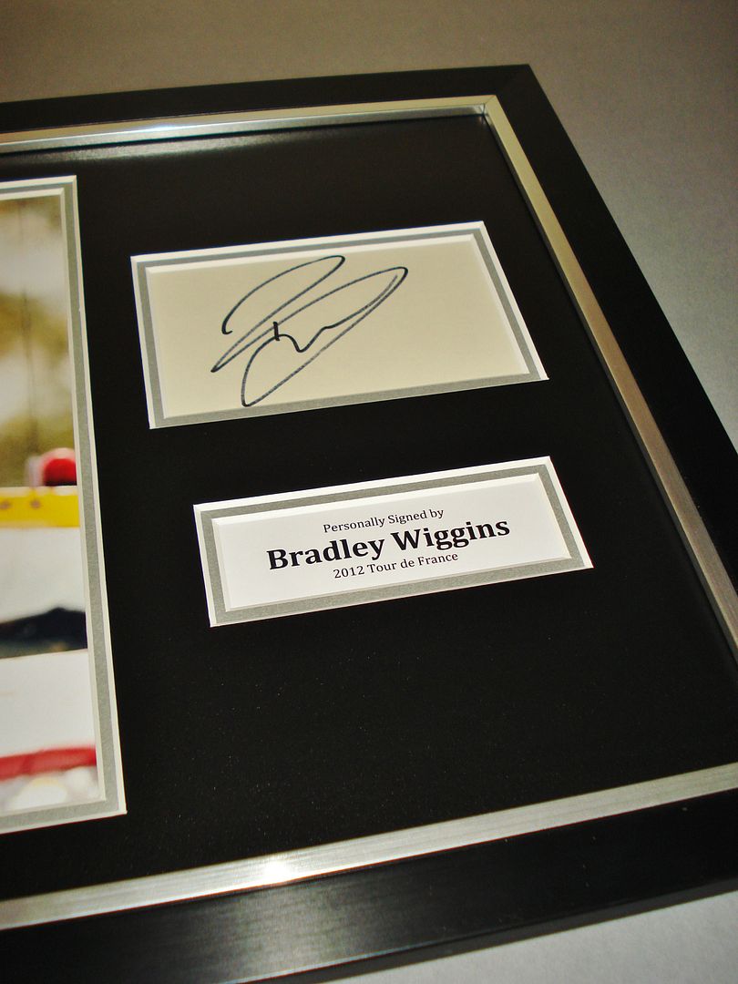 GENUINE HAND SIGNED AUTOGRAPH PHOTO FROM UP NORTH MEMORABILIA