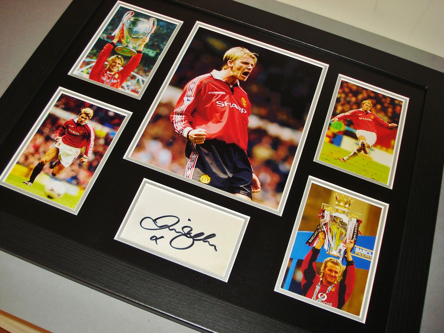 GENUINE HAND SIGNED AUTOGRAPH PHOTO FROM UP NORTH MEMORABILIA