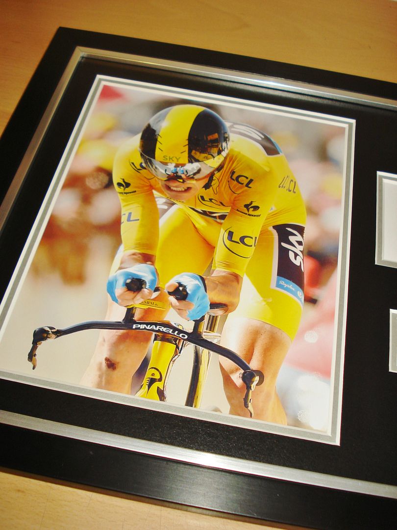 GENUINE HAND SIGNED AUTOGRAPH PHOTO FROM UP NORTH MEMORABILIA