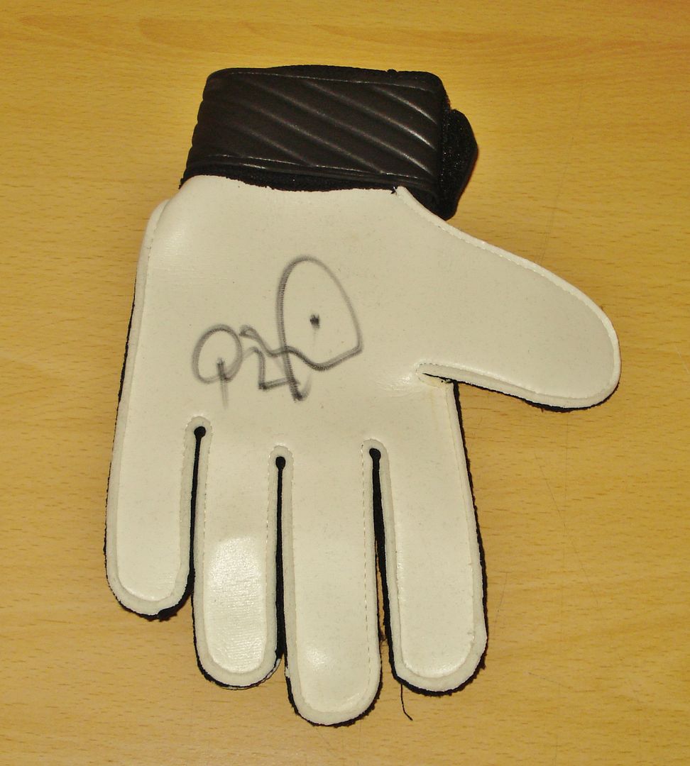 GENUINE HAND SIGNED AUTOGRAPH PHOTO FROM UP NORTH MEMORABILIA