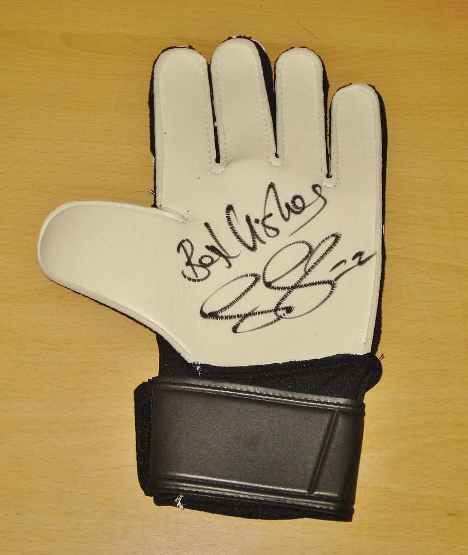 GENUINE HAND SIGNED AUTOGRAPH PHOTO FROM UP NORTH MEMORABILIA
