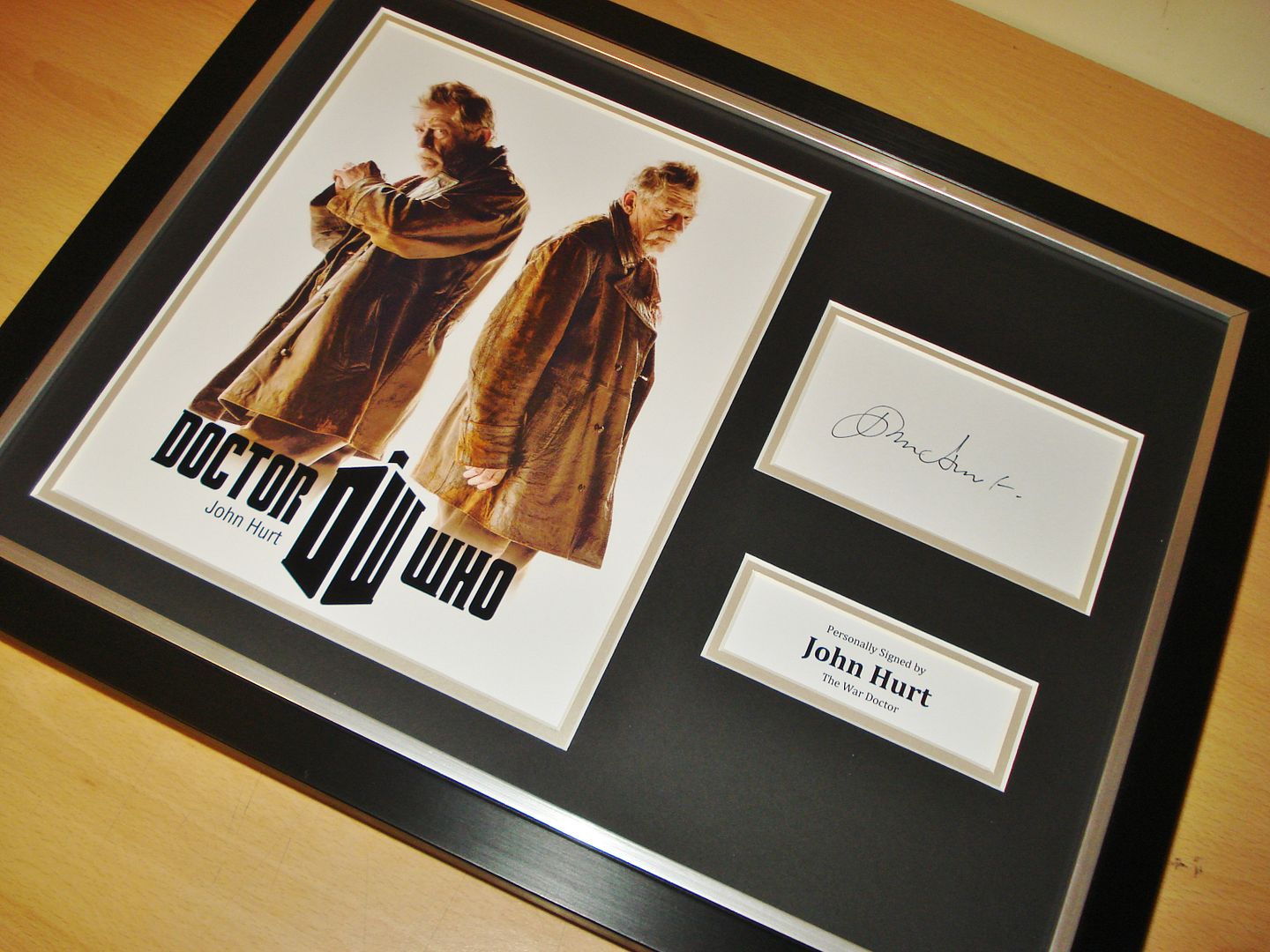 GENUINE HAND SIGNED AUTOGRAPH PHOTO FROM UP NORTH MEMORABILIA