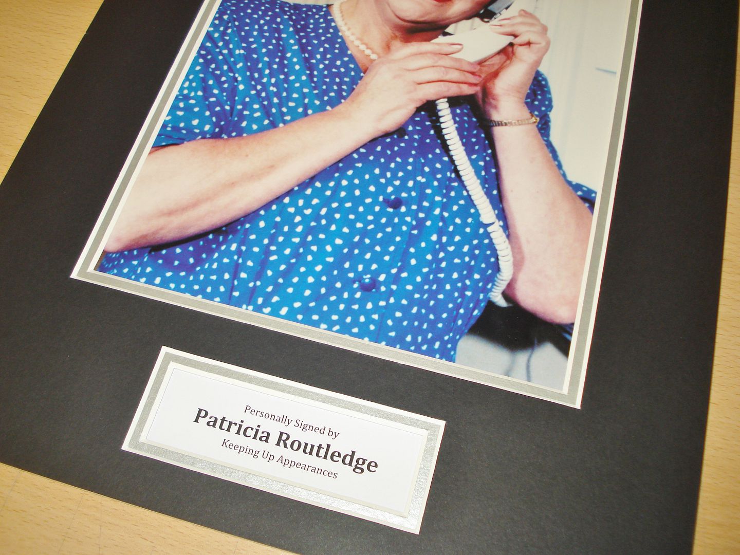 GENUINE HAND SIGNED AUTOGRAPH PHOTO FROM UP NORTH MEMORABILIA