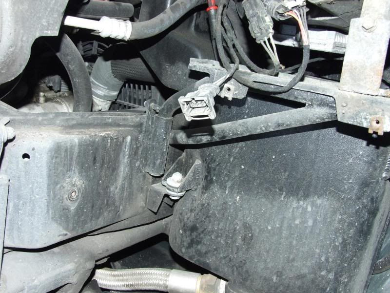 MYSTERY connector in the wheel well... | Maserati Forum