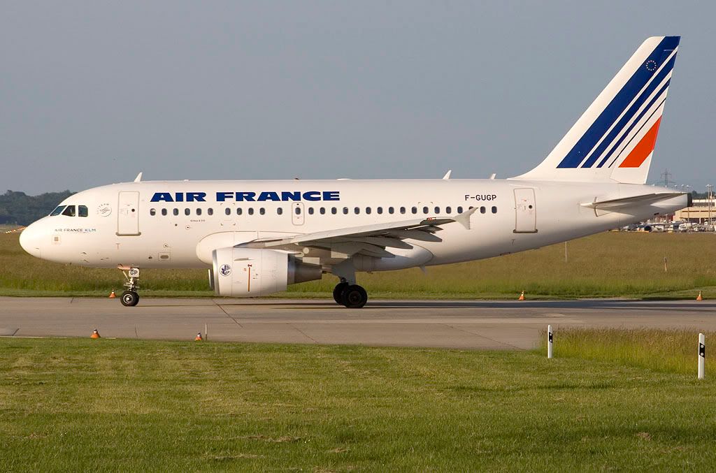http://i99.photobucket.com/albums/l298/fredseg1/1246-AirFranceA319Geneva22-5-07F-GU.jpg