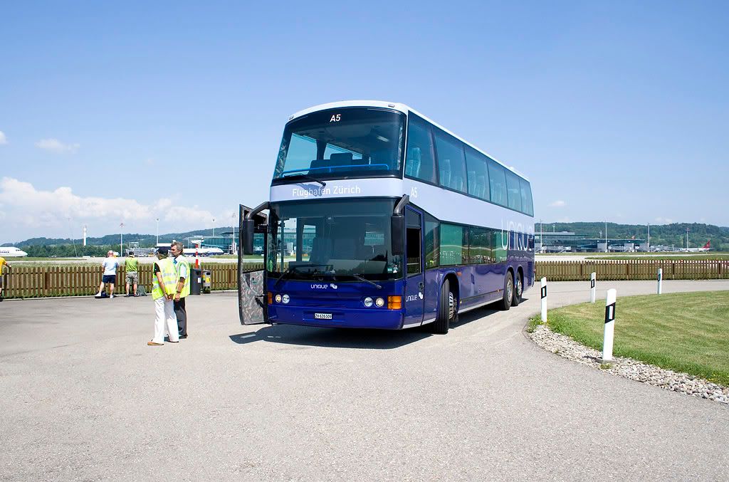 http://i99.photobucket.com/albums/l298/fredseg1/1372-ViewsZurich-Bus23-5-07.jpg