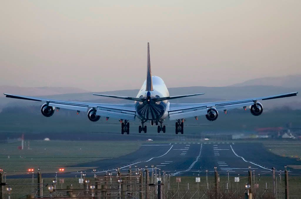 http://i99.photobucket.com/albums/l298/fredseg1/6628-Atlas747Prestwick6-2-07N.jpg
