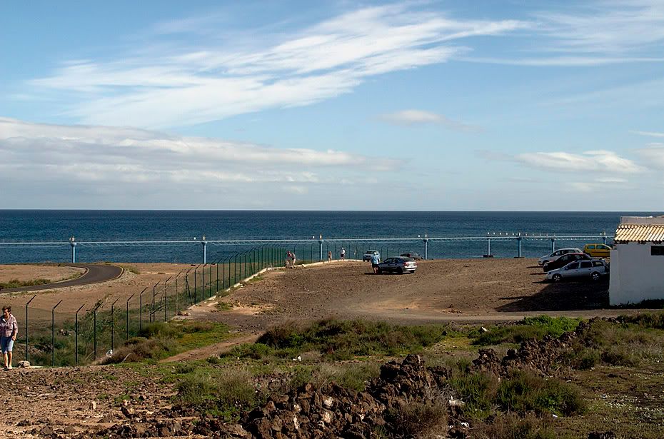 http://i99.photobucket.com/albums/l298/fredseg1/9410-AfternoonViewLanzarote12-3-05-.jpg