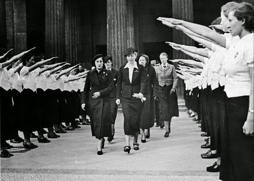 led-by-pilar-primo-de-rivera-center-left-a-group-of-spanish-women-falangist-leaders-representing-the-nationalists-were-welco_zpslezm3kmo.jpg