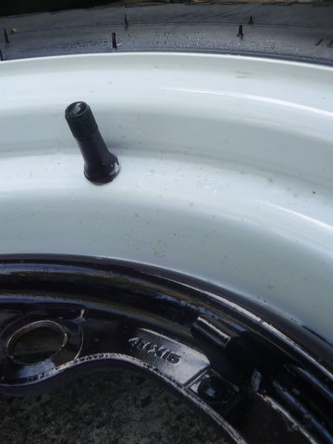 http://i99.photobucket.com/albums/l308/ByronBug/EvasInteriorShamrock002.jpg