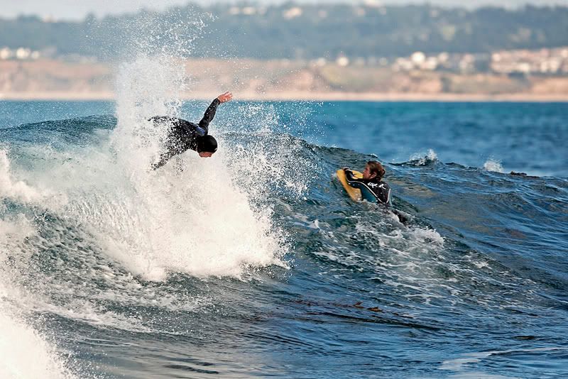 IMAGE: http://i99.photobucket.com/albums/l312/candidviews/resizeIMG_2908-1copy.jpg