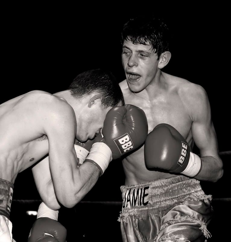 IMAGE: http://i99.photobucket.com/albums/l319/steve70/boxing/_H5K9871a.jpg