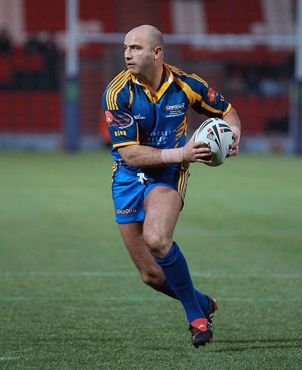 IMAGE: http://i99.photobucket.com/albums/l319/steve70/rugby/PH5K0963.jpg