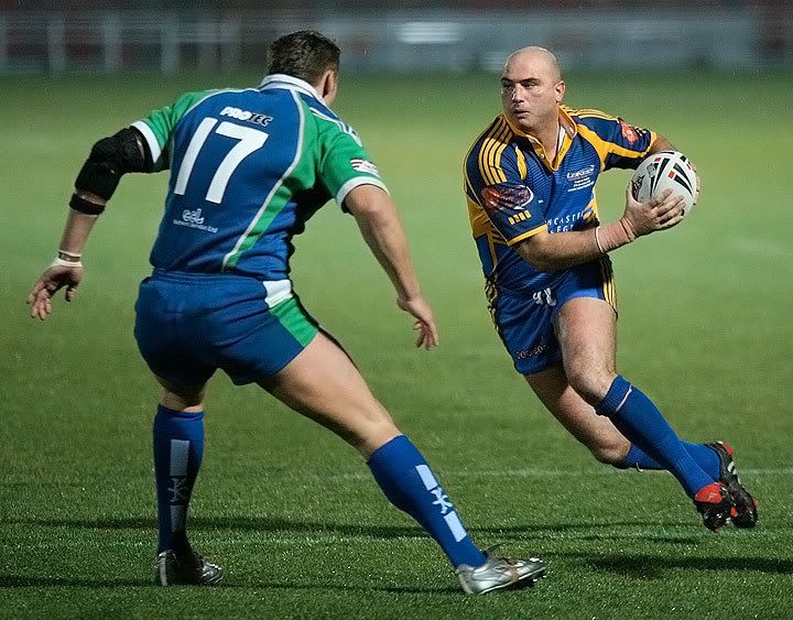 IMAGE: http://i99.photobucket.com/albums/l319/steve70/rugby/PH5K1168-1.jpg