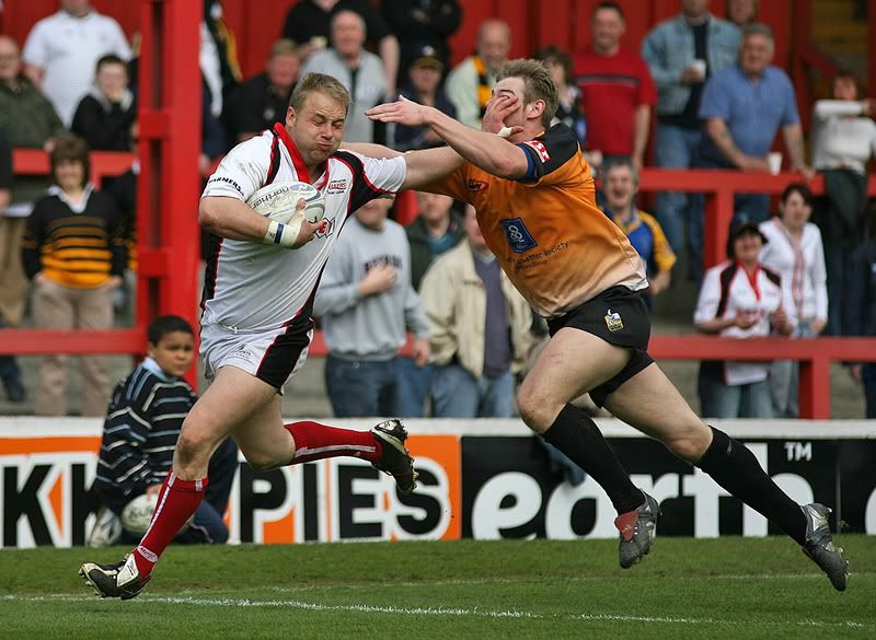 IMAGE: http://i99.photobucket.com/albums/l319/steve70/rugby/PH5K8253.jpg
