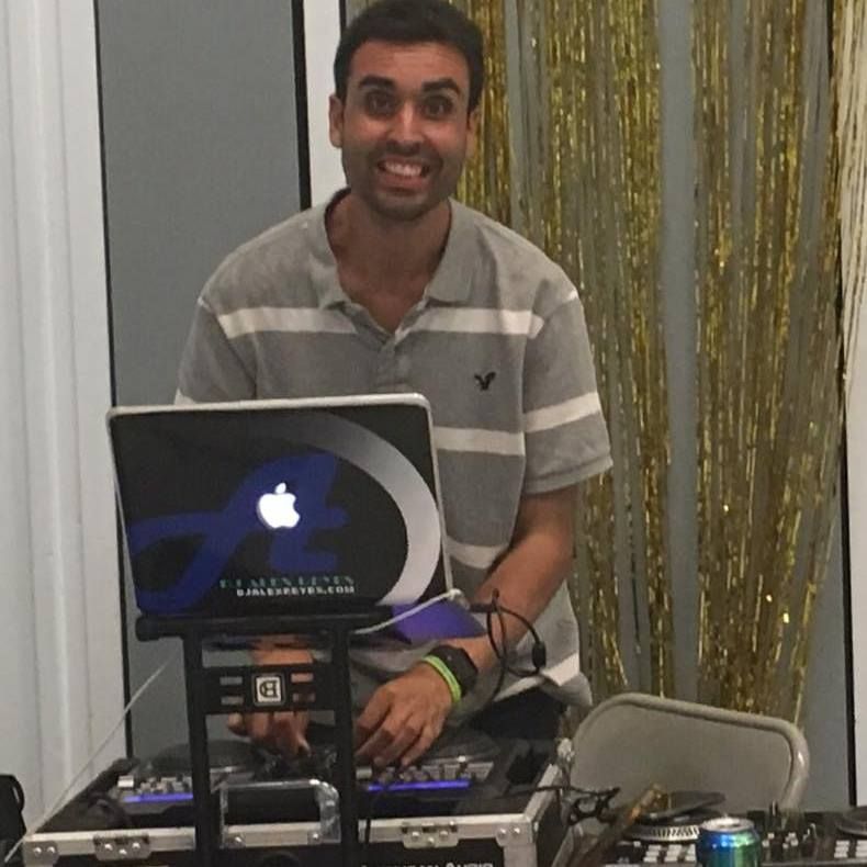 photo DJ Alex Reyes 6 grade dance_zpsc5dtldt5.jpg
