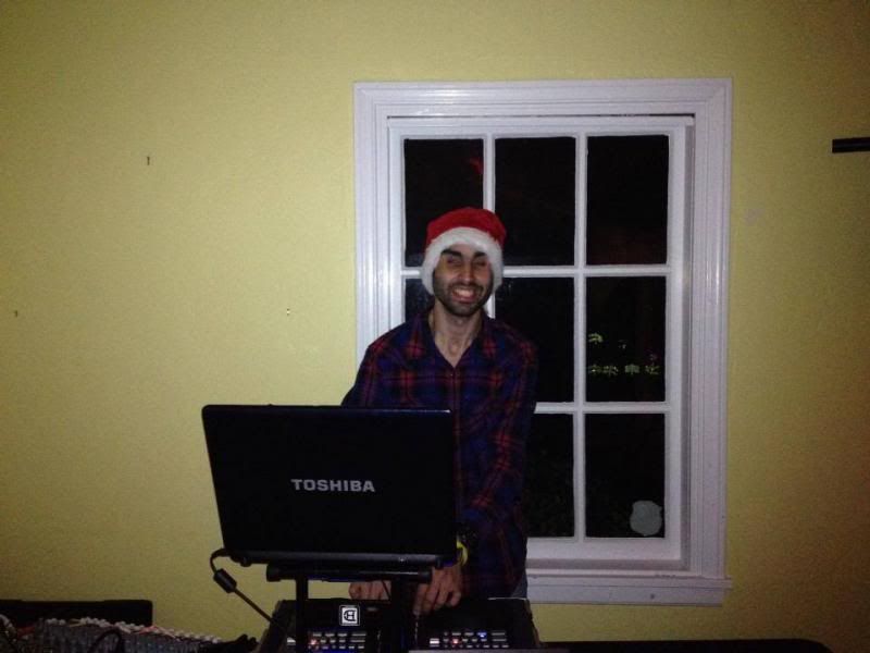 photo DJAlexReyesinactiononDec132013_zps7e2fd098.jpg