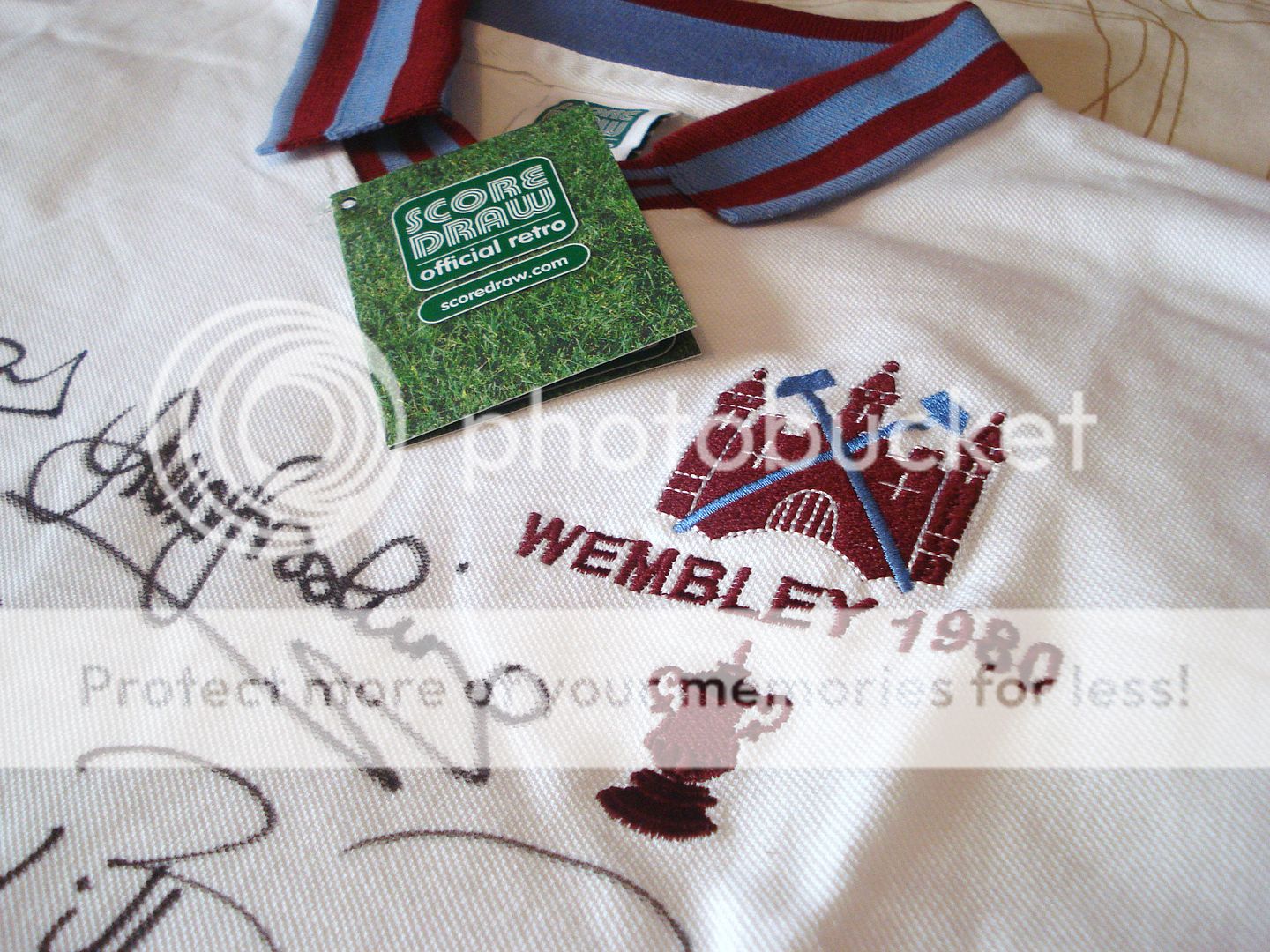 WEST HAM UNITED GENUINE HAND SIGNED (x11) FA CUP FINAL 1980 AUTOGRAPH 