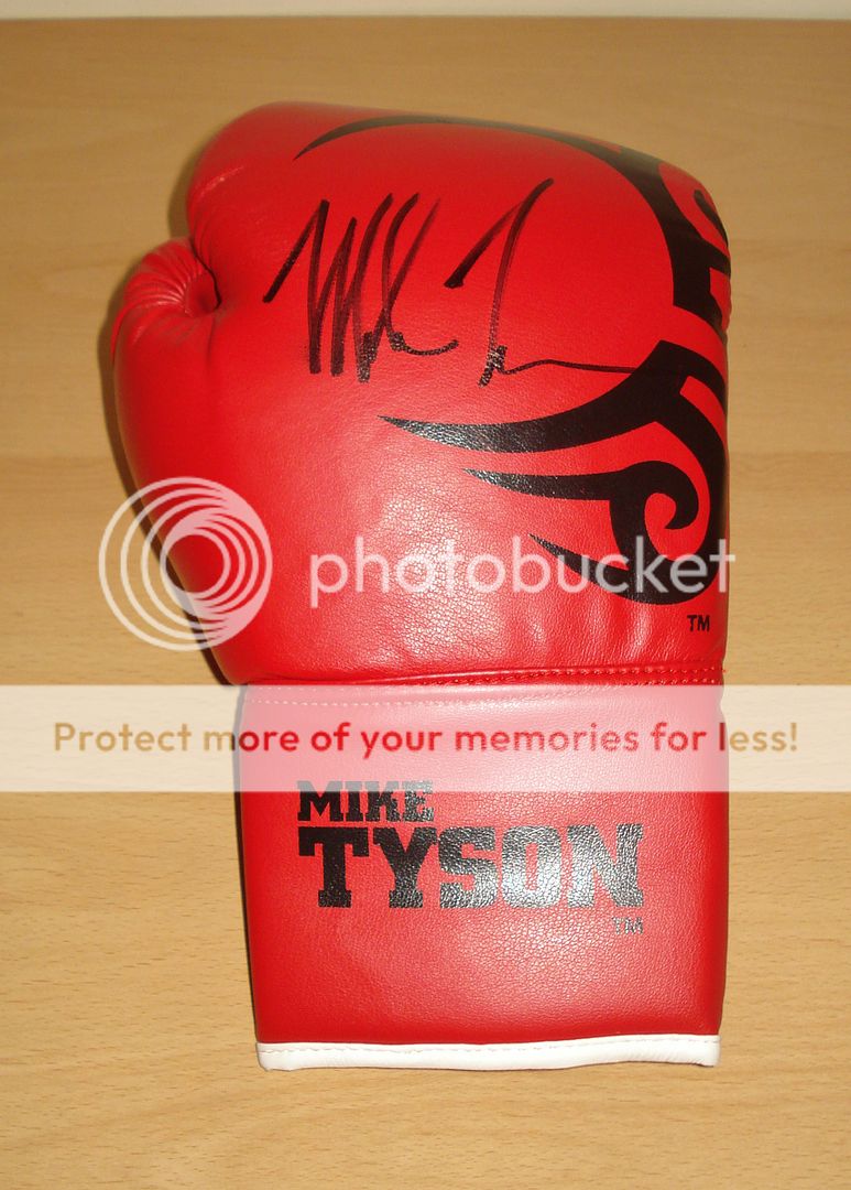 MIKE TYSON AUTHENTIC & GENUINE HAND SIGNED AUTOGRAPH BOXING GLOVE