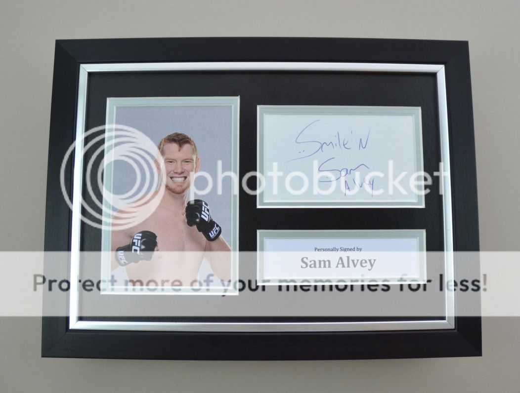 GENUINE HAND SIGNED AUTOGRAPH PHOTO FROM UP NORTH MEMORABILIA