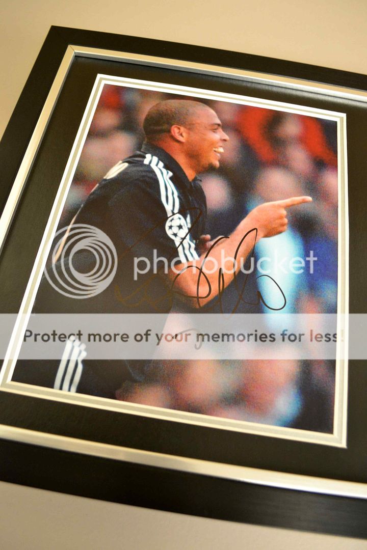 Ronaldo Signed Framed 16x12 Photo Display Real Madrid ...