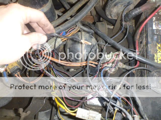 electrical problem... please help - Ford Truck Enthusiasts Forums